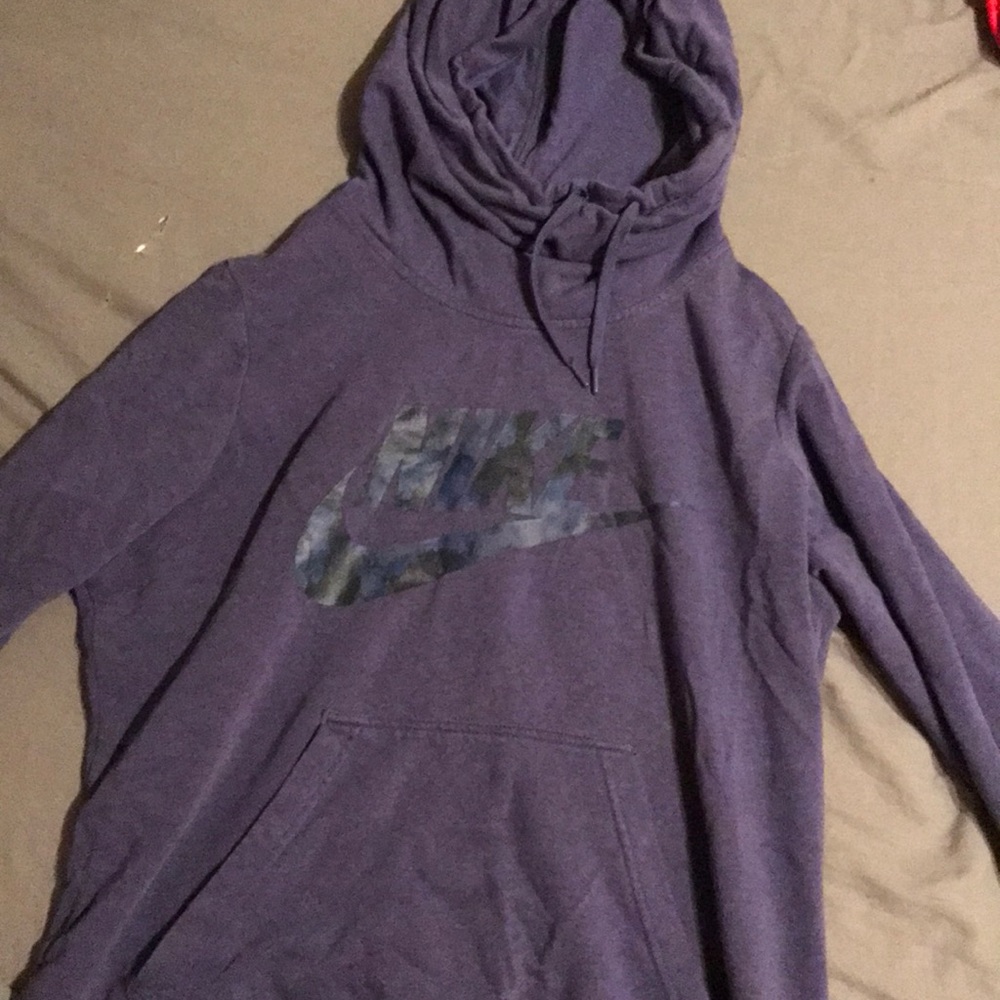 A cute sweatshirt that is great for school